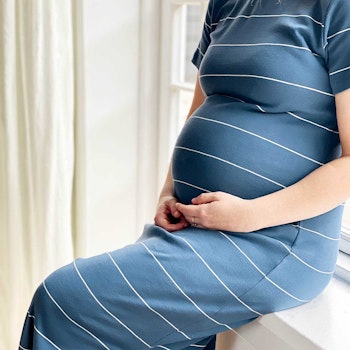 Lockeres Damen Umstandskleid indigo gestreift