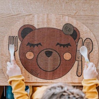 Kinder Montessori Tischset aus Korkleder Bär, 46 x 37,5 cm