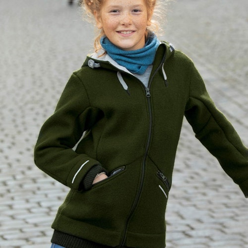 Schicker warmer Kindermantel
