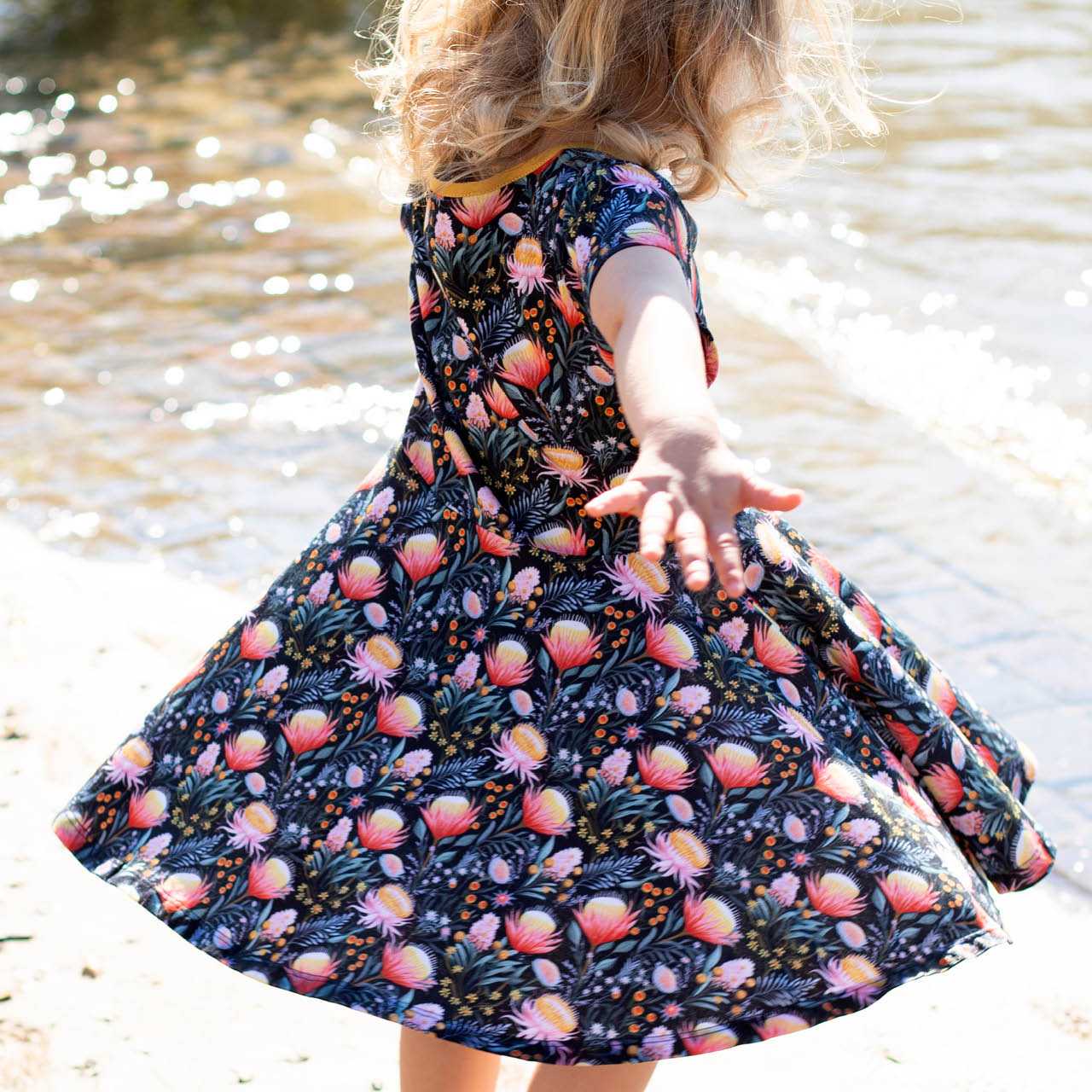 Flatterkleid kurzarm