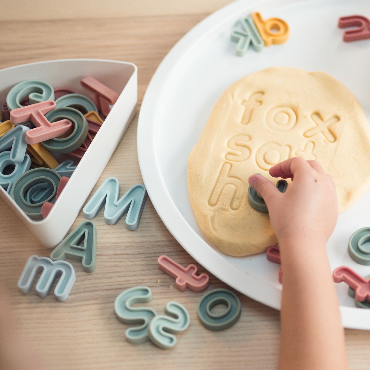 Sensorikspielzeug 26 Buchstaben Klein pastell