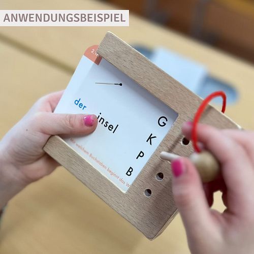 Erstes Lesen von Sätzen 7-8 J. Kartensatz (ohne Lochkasten)