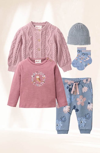 Süßes Langarmshirt Frühlingsprint