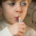 Vorschaubild Bio Lippenbalsam für Kinder Vanille