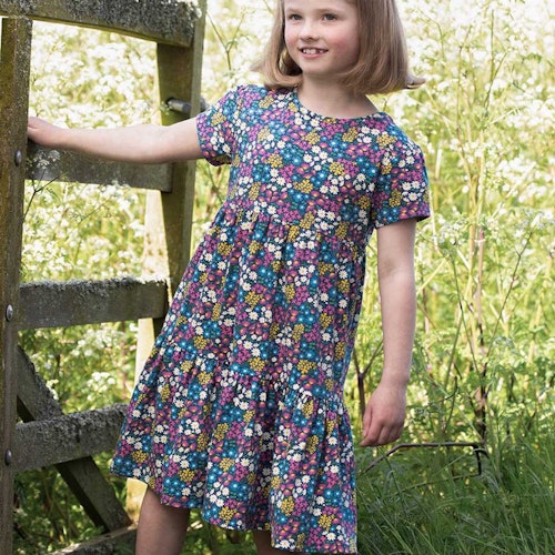 Sommerkleid Flügelärmelchen Stickerei