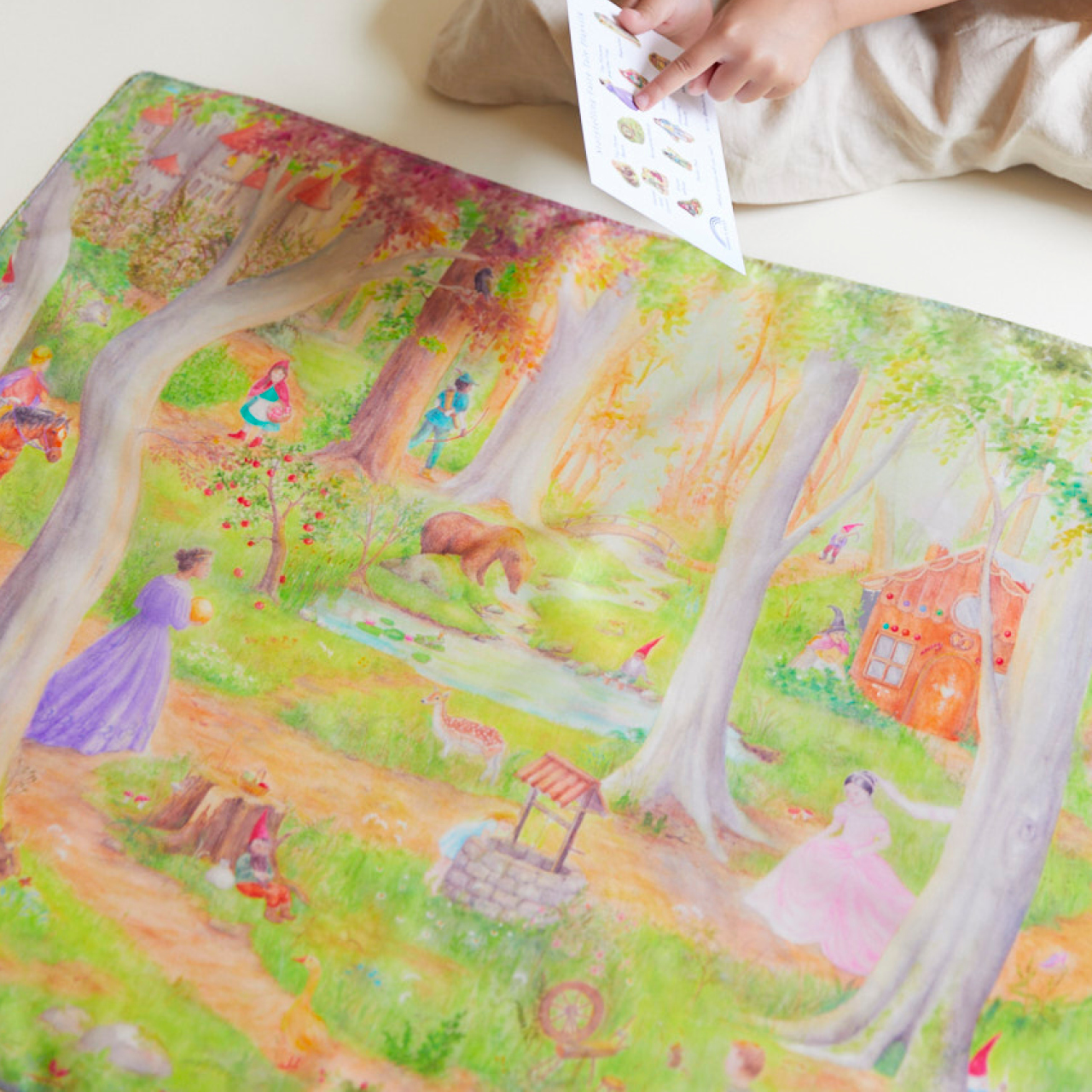 Spieltuch Seide Märchen Suchbild 53 x 74 cm