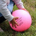 Vorschaubild Actionball 20 cm pink für Erwachsene und Kinder