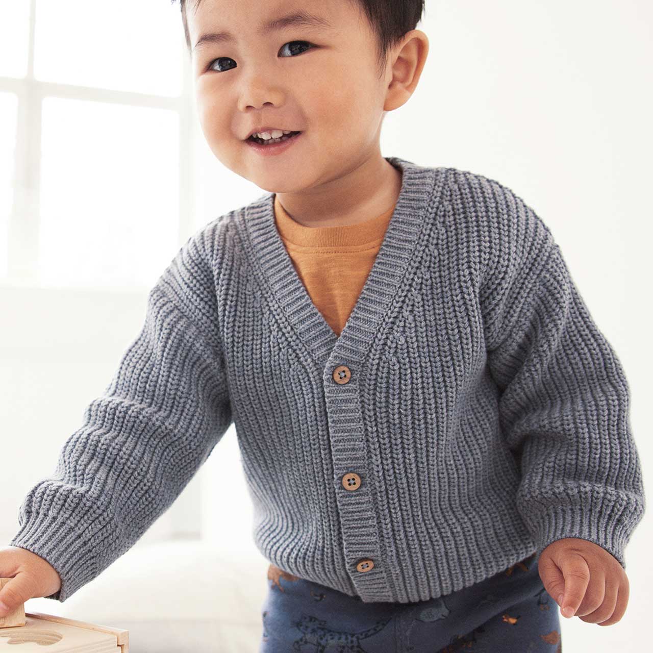 Klassischer Cardigan Knopfleiste