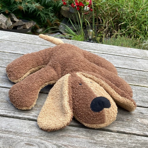 Spiel und Kuschelhund braun 35 x 35 cm