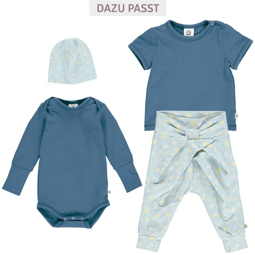 Schlichtes elastisches T-Shirt