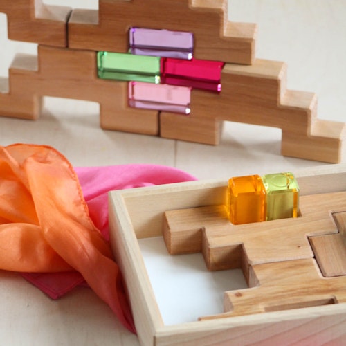 8 Treppenklötze mit 8 Lichtbauquadern im Holzrahmen