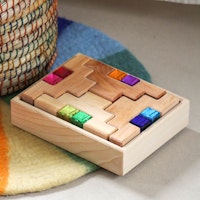 8 Treppenklötze mit 8 Lichtbauquadern im Holzrahmen