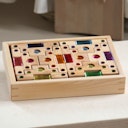 Vorschaubild Farbtreppe mit Lichtbauquadern 32 Stück im Holzrahmen