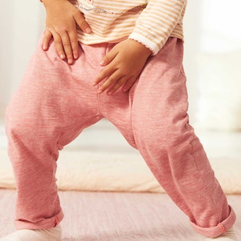 Leichte lockere Freizeithose himbeerrot melange