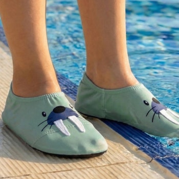 Kinder Badeschuhe Walross – rutschfest & UV 50+