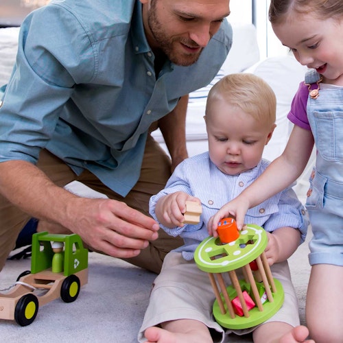 Müllauto zum Sortieren und Nachziehen