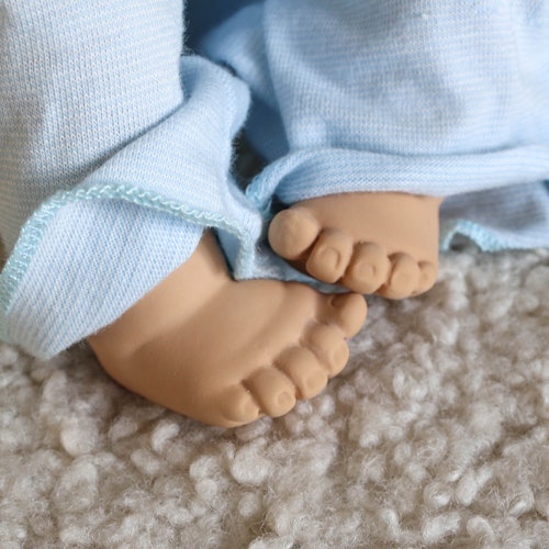 Weichkörperpuppe Naturkautschuk-Bio-Baumwolle 33 cm blau