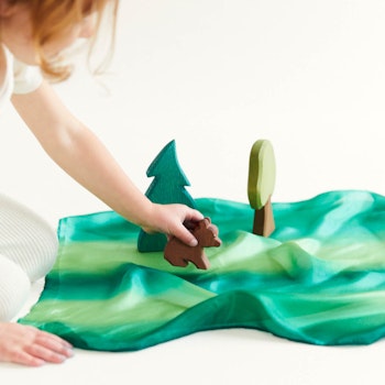 Spieltuch Seide Wald-grün klein 53 x 53 cm