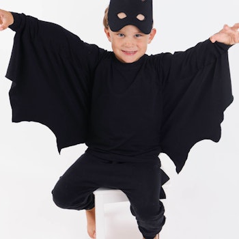 Cooles Sweatshirt mit Flügeln an den Ärmeln in Schwarz