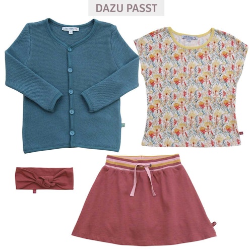 Flatternder Skort