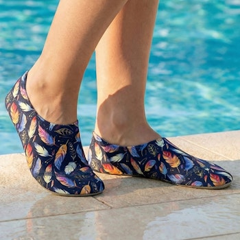 Badeschuhe Federn - rutschfest & UV 50+