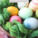 Vorschaubild Ostergras Flocke, pflanzengefärbt Tannengrün, 40 g