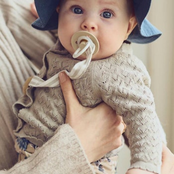 Leichte Baby Strickjacke hellbraun