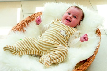 Warmer Strampler aus naturbelassenem Nicki + Shirt