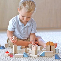 Holz Bauklötze zum Bauen einer Burg oder Stadt ab 18 Monaten Holz Bauklötze zum Bauen einer Burg oder Stadt ab 18 Monaten