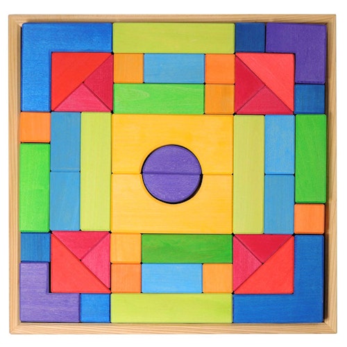 Großer Grundbaukasten 2 mit 46 Bauklötzen und Holzrahmen (44,5x44,5 cm) Großer Grundbaukasten 2 mit 46 Bauklötzen und Holzrahmen (44,5x44,5 cm)