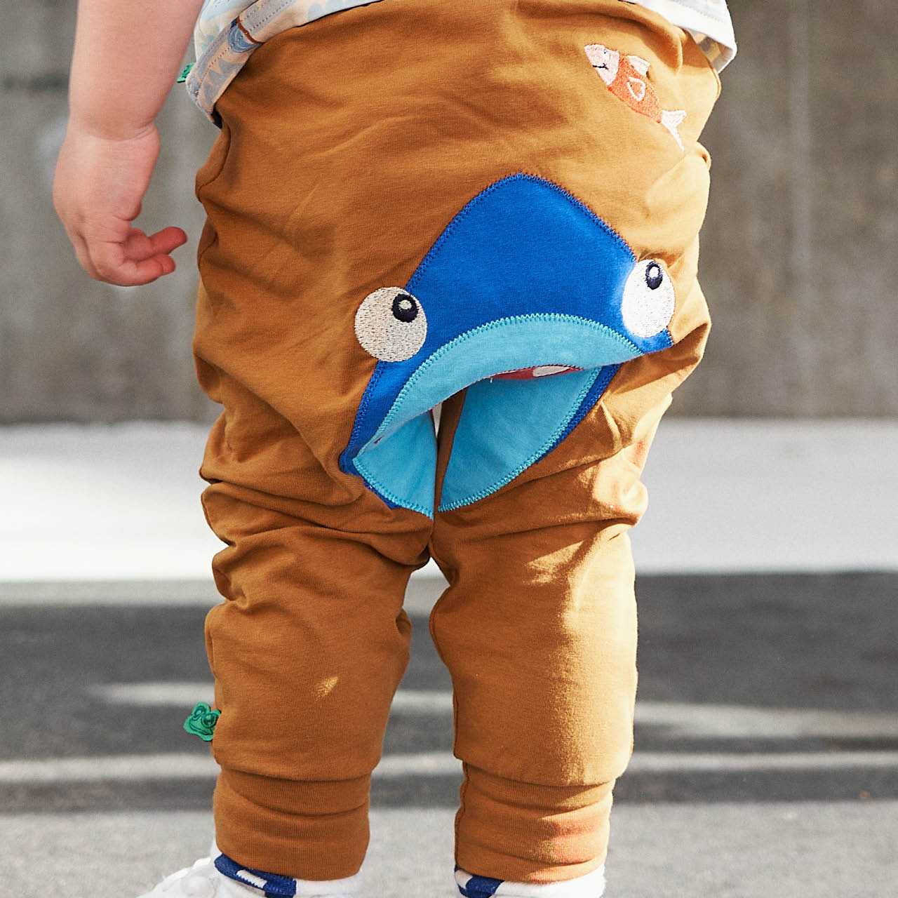 Weiche Krabbelhose Hai