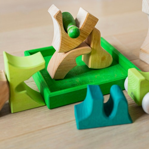 Bauspiel grün 8 Teile im Rahmen 18,6 x 18,6 cm