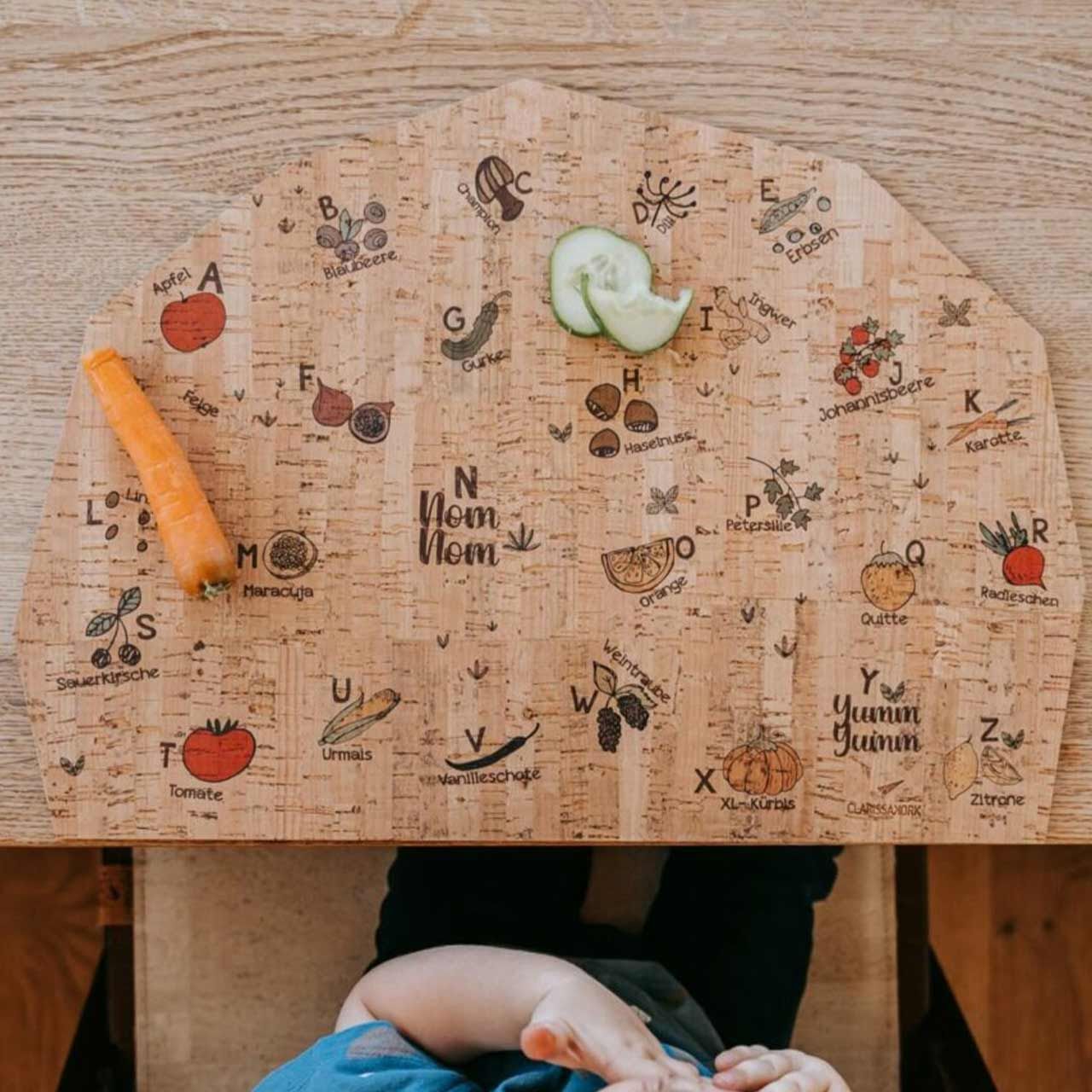 Kinder Tischset aus Kork Fruity Letters natur