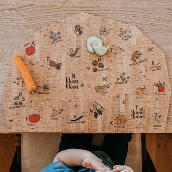 Kinder Tischset aus Kork, Fruity Letters natur