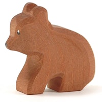 Kleiner Bär Holztier sitzend 6cm hoch Kleiner Bär Holztier sitzend 6cm hoch