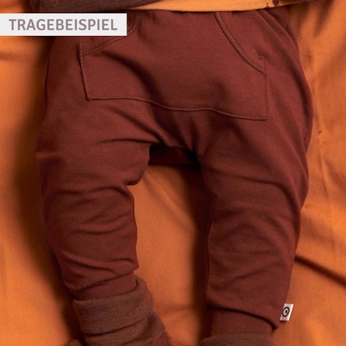 Babyhose mit Kängurutasche