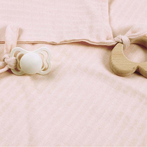 Schmusetuch Beißring rose 35 x 35cm