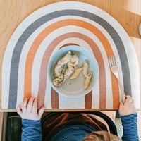 Kinder Tischset aus Kork Regenbogen creme 40 x 31,5 cm