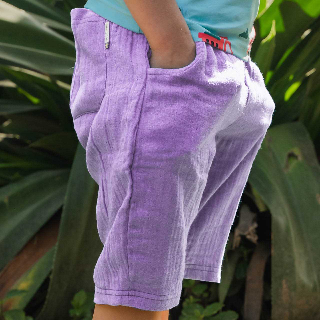 Knielange Musselin Shorts