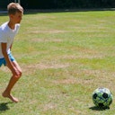 Vorschaubild Leichter Neopren Fußball für Strand und Wasser 23 cm