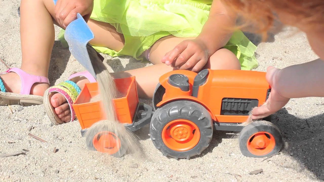 robuster Traktor für Wasser- & Sandspiele